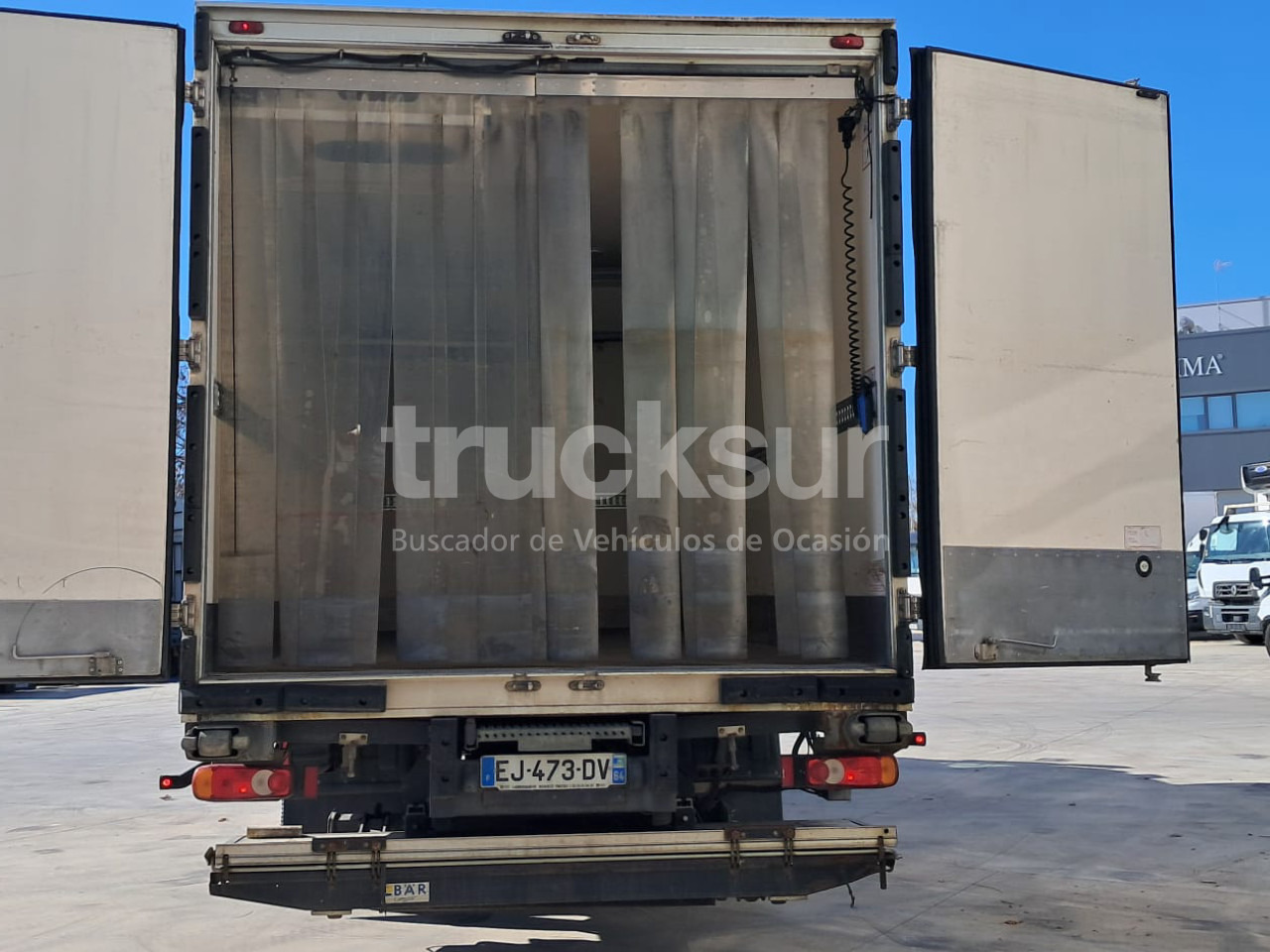 Camion frigorifique RENAULT D13.240: photos 6
