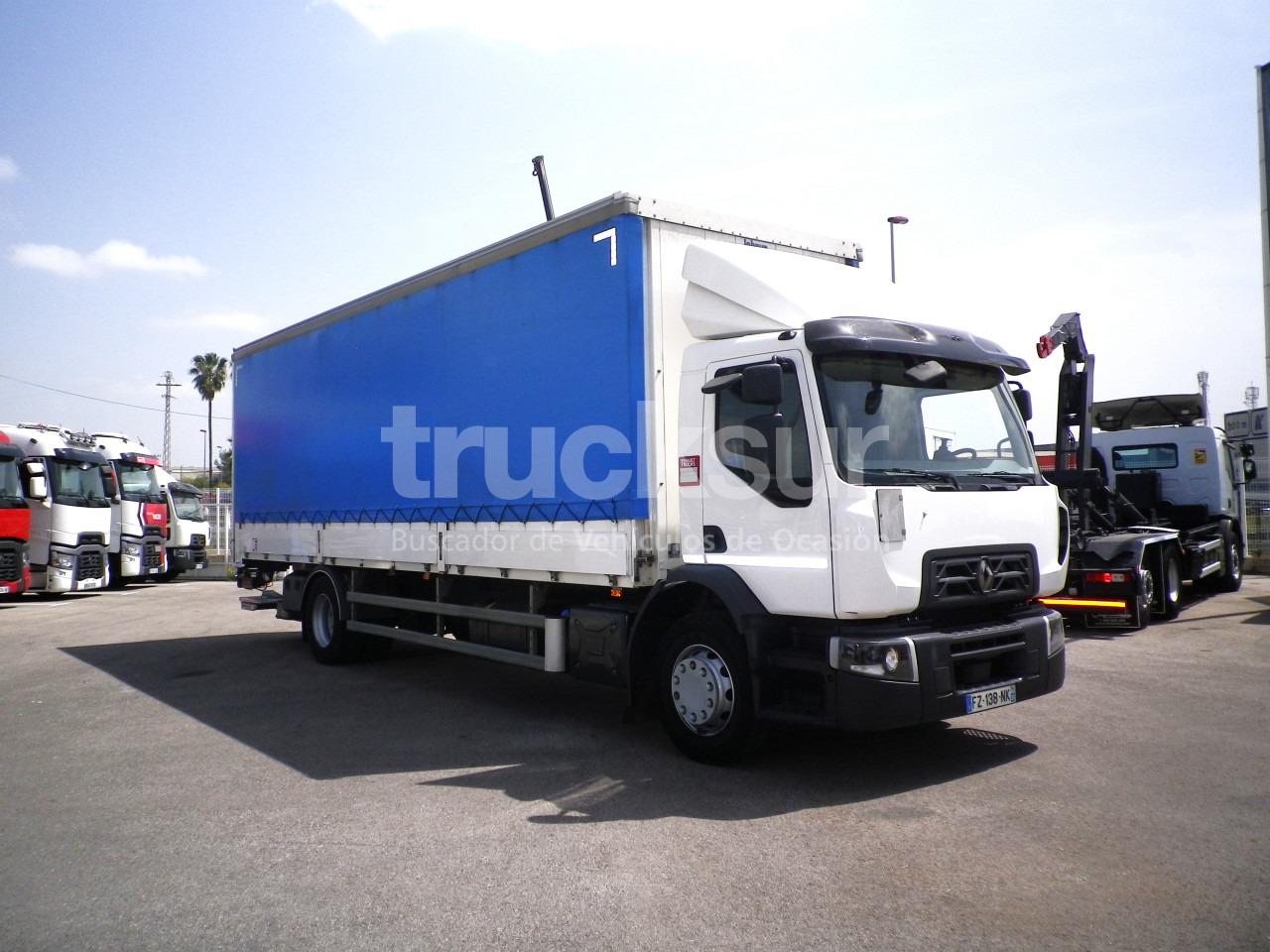 RENAULT D320.18 - Camion à rideaux coulissants: photos 2 RENAULT D320.18 - Camion à rideaux coulissants: photos 2