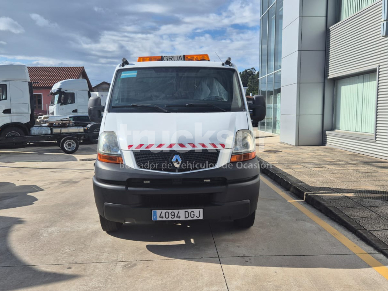 RENAULT MASTER - Remorqueuse: photos 3 RENAULT MASTER - Remorqueuse: photos 3