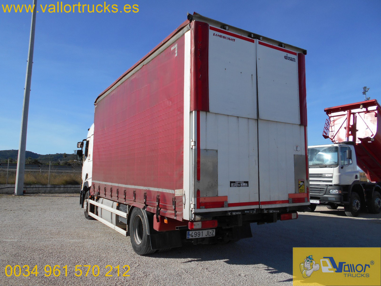 RENAULT T460 - Camion à rideaux coulissants: photos 3 RENAULT T460 - Camion à rideaux coulissants: photos 3