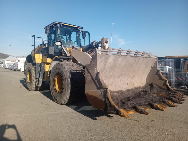 Caterpillar 972K - Chargeuse sur pneus: photos 1 Caterpillar 972K - Chargeuse sur pneus: photos 1