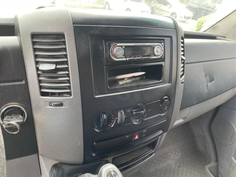Fourgon utilitaire Mercedes Sprinter 209 CDI: photos 9 Fourgon utilitaire Mercedes Sprinter 209 CDI: photos 9