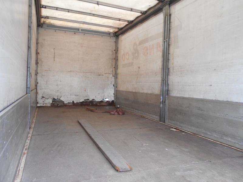 Camion à rideaux coulissants Renault Midlum 180: photos 8 Camion à rideaux coulissants Renault Midlum 180: photos 8