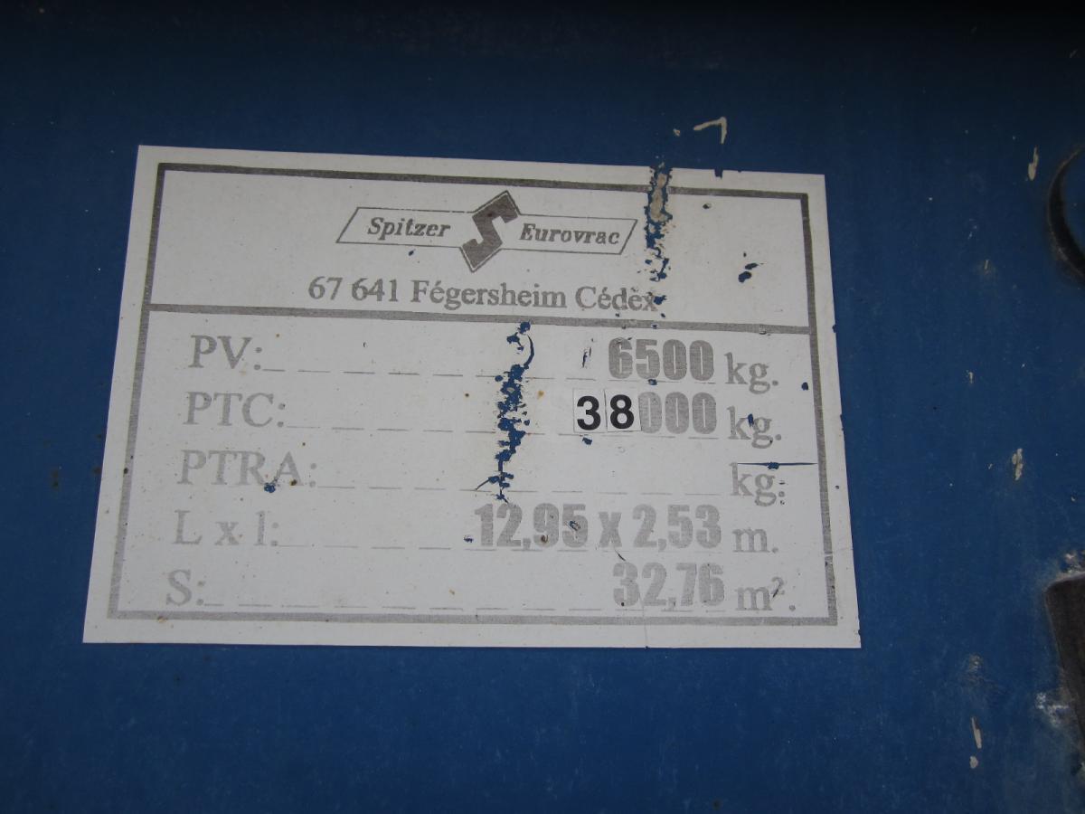Spitzer - Semi-remorque citerne: photos 3 Spitzer - Semi-remorque citerne: photos 3