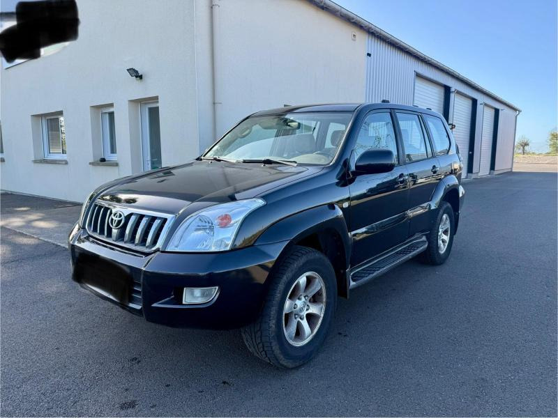 Toyota Land Cruiser - SUV: photos 1 Toyota Land Cruiser - SUV: photos 1
