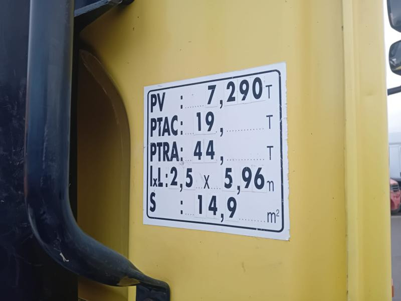 DAF XF105 460 - Tracteur routier: photos 3 DAF XF105 460 - Tracteur routier: photos 3