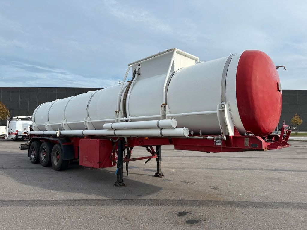 Blumhardt 3 axle 29.000 L ADR Tank trailer Blumhardt 3 axle 29.000 L ADR Tanktrailer - Semi-remorque citerne: photos 2 Blumhardt 3 axle 29.000 L ADR Tank trailer Blumhardt 3 axle 29.000 L ADR Tanktrailer - Semi-remorque citerne: photos 2