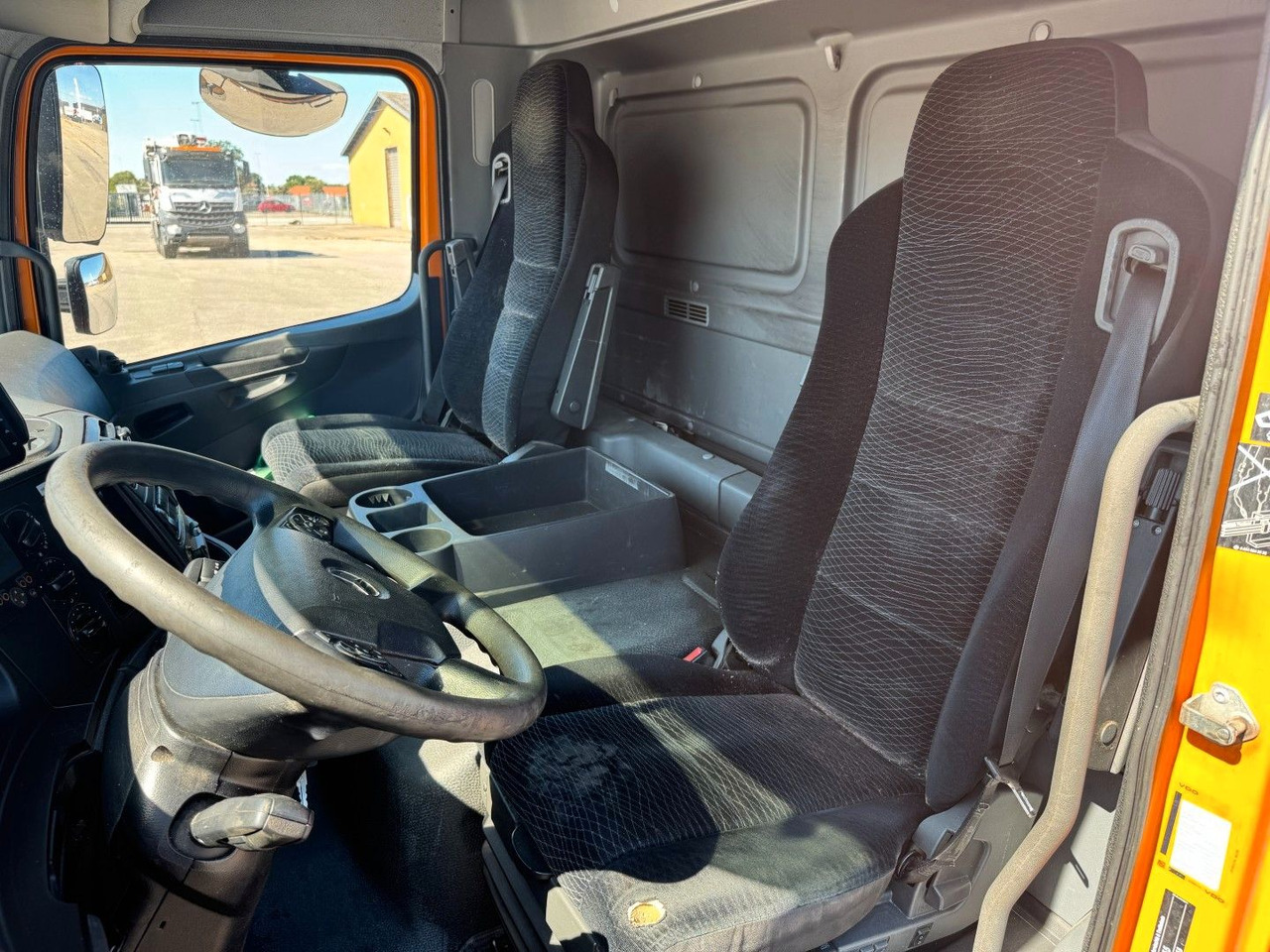 Mercedes-Benz Atego 1223 4x2 Euro 6 Cityflex 204 - Camion hydrocureur: photos 5 Mercedes-Benz Atego 1223 4x2 Euro 6 Cityflex 204 - Camion hydrocureur: photos 5