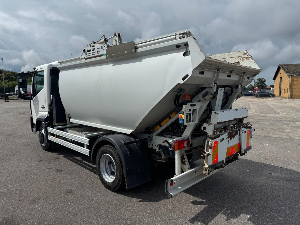 Renault D7.5 180 4x2 Semat/Techno Azimut 8 m3 Garbage - Benne à ordures ménagères: photos 4 Renault D7.5 180 4x2 Semat/Techno Azimut 8 m3 Garbage - Benne à ordures ménagères: photos 4