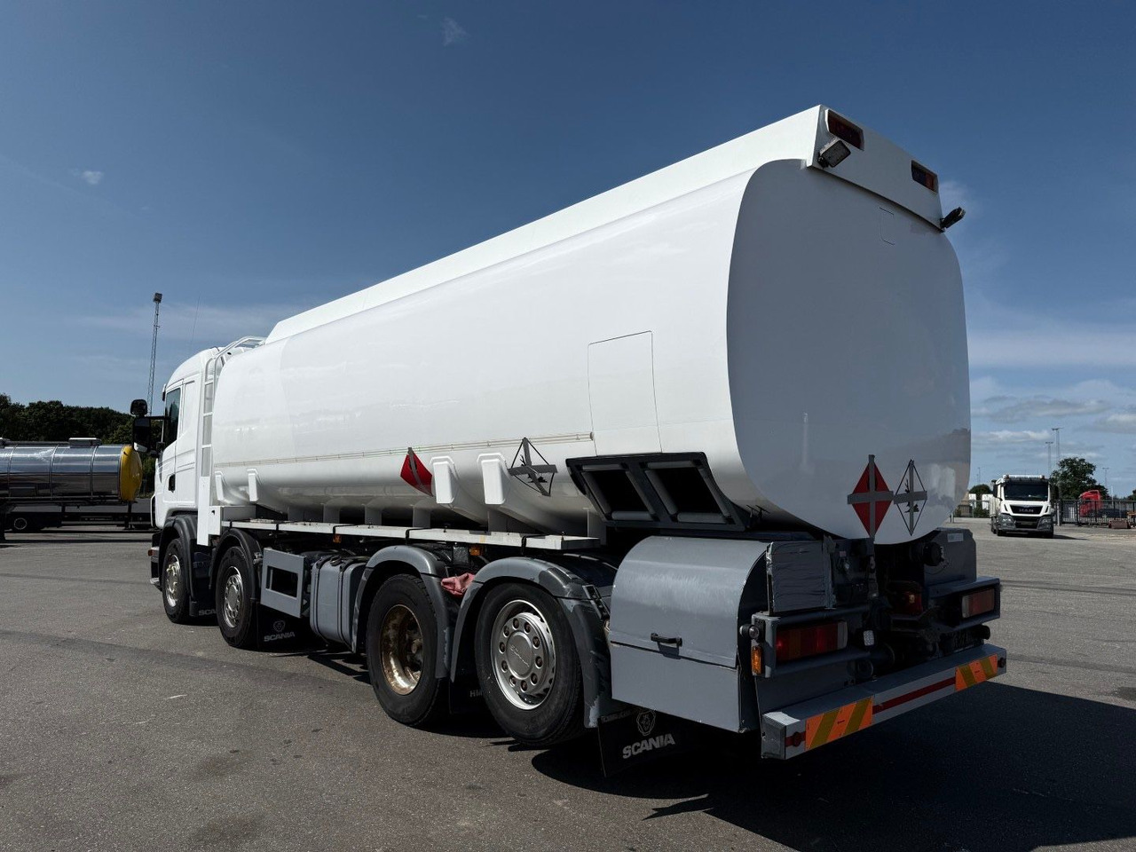 Scania G480 8x2*6 24.000 L / 5 compartments / ADR Tank - Camion citerne: photos 4 Scania G480 8x2*6 24.000 L / 5 compartments / ADR Tank - Camion citerne: photos 4