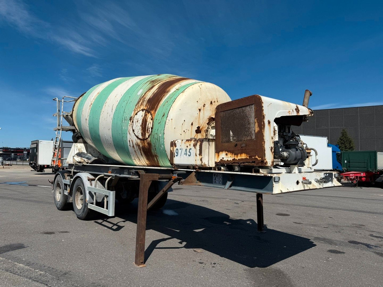 Le Cinena 12 m2 Baruval 2 axle Concrete trailer Lecinena 12 m3 Baruval 2 achse Beton/Concrete mixer - Semi-remorque: photos 2 Le Cinena 12 m2 Baruval 2 axle Concrete trailer Lecinena 12 m3 Baruval 2 achse Beton/Concrete mixer - Semi-remorque: photos 2