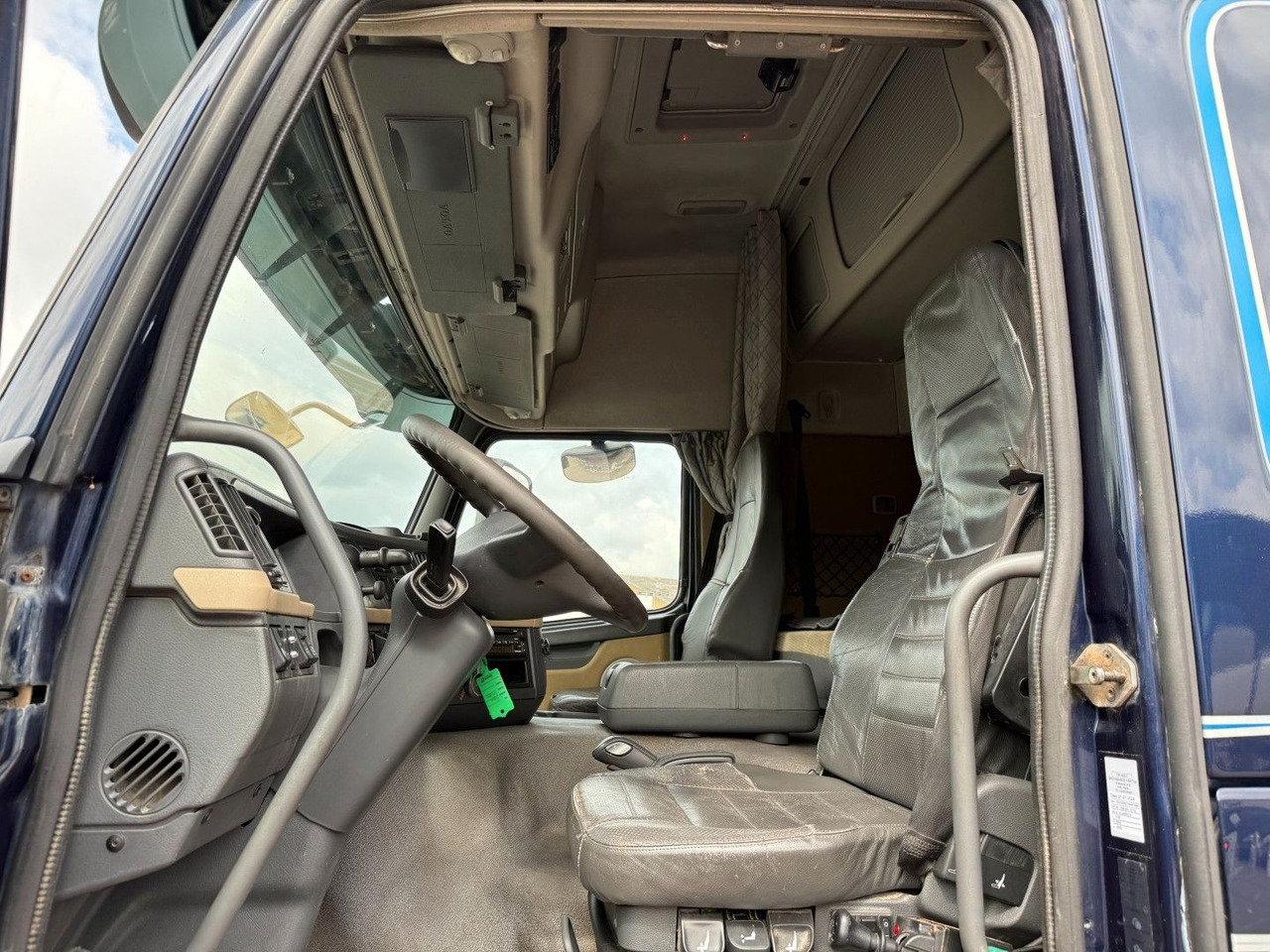 Volvo FM 480 6x2 Tractor unit with Tipper - Tracteur routier: photos 5 Volvo FM 480 6x2 Tractor unit with Tipper - Tracteur routier: photos 5