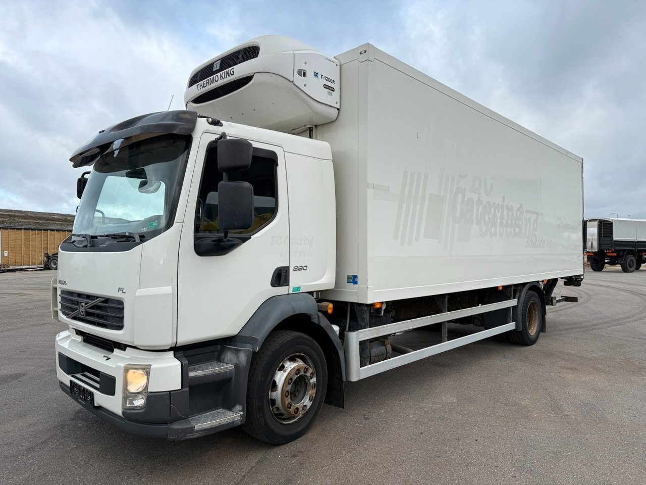 Volvo FL290 4x2 Thermo King T1200-R Euro 5 - Camion frigorifique: photos 1 Volvo FL290 4x2 Thermo King T1200-R Euro 5 - Camion frigorifique: photos 1
