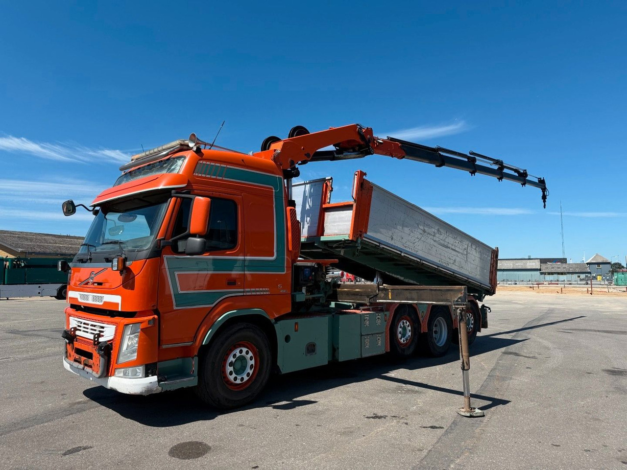 Volvo FM500 8x2*6 Crane HMF 2620 K5 Pendel Tipper - Camion grue: photos 1 Volvo FM500 8x2*6 Crane HMF 2620 K5 Pendel Tipper - Camion grue: photos 1