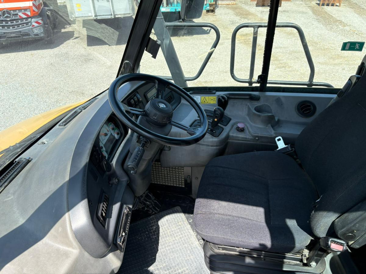 Caterpillar 730 - Tombereau articulé: photos 5 Caterpillar 730 - Tombereau articulé: photos 5