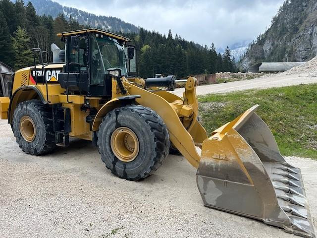 Caterpillar 972M - Chargeuse sur pneus: photos 1 Caterpillar 972M - Chargeuse sur pneus: photos 1