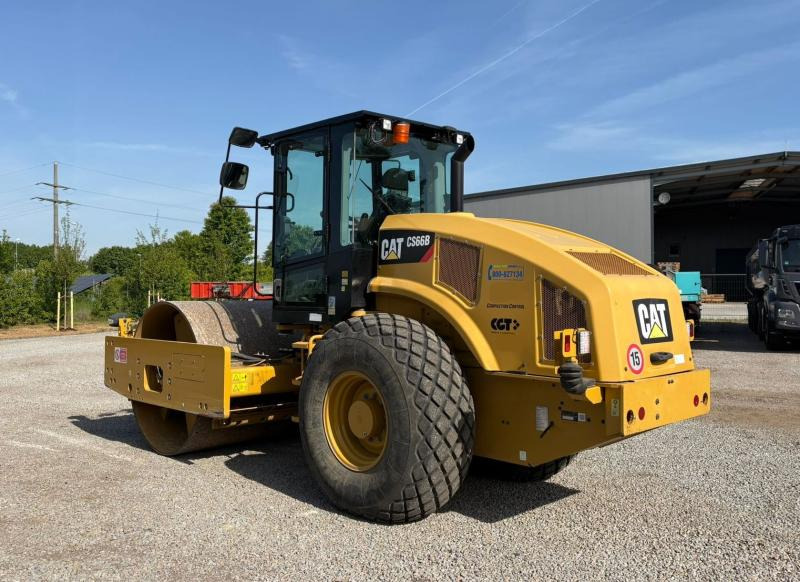 Caterpillar CS66B - Compacteur à pieds de mouton/ Monocylindre: photos 1 Caterpillar CS66B - Compacteur à pieds de mouton/ Monocylindre: photos 1