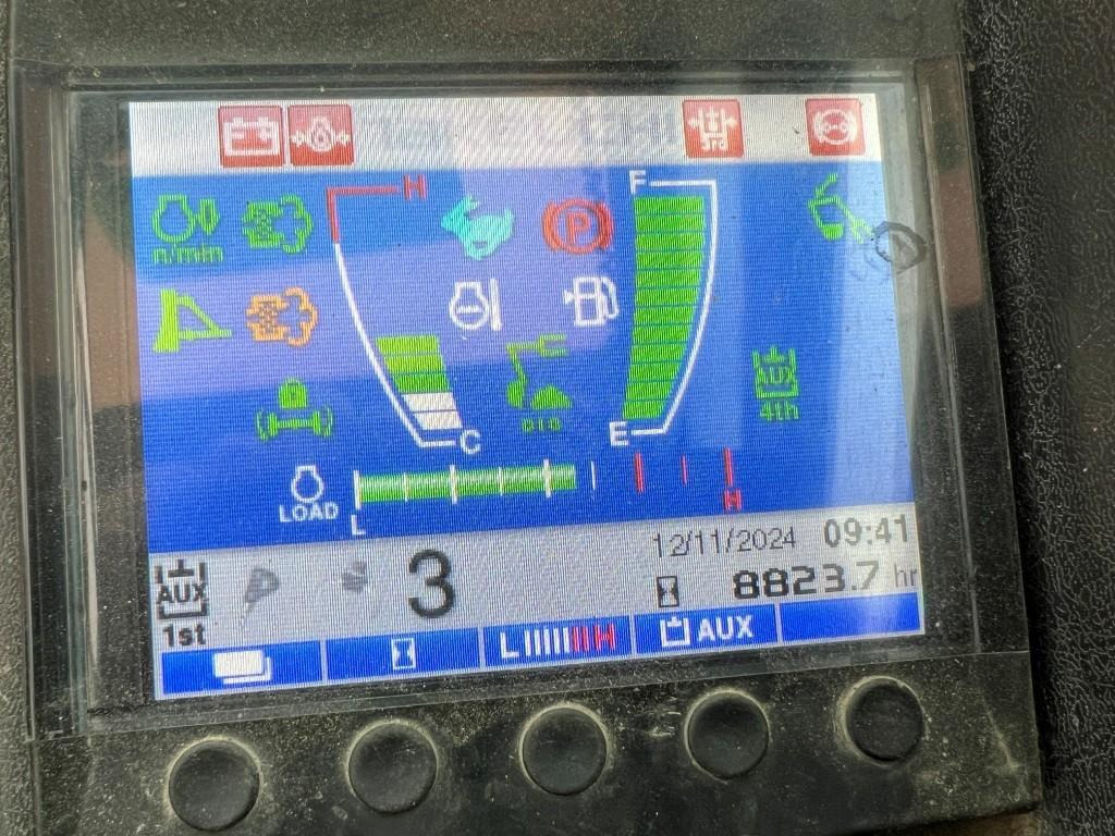 Pelle sur pneus Takeuchi TB295W: photos 6