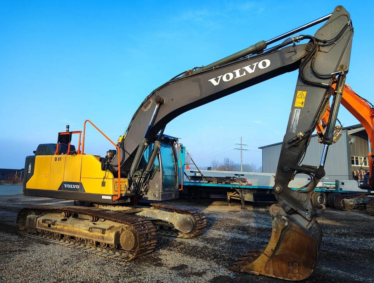 Volvo EC220EL - Pelle sur chenille: photos 3 Volvo EC220EL - Pelle sur chenille: photos 3