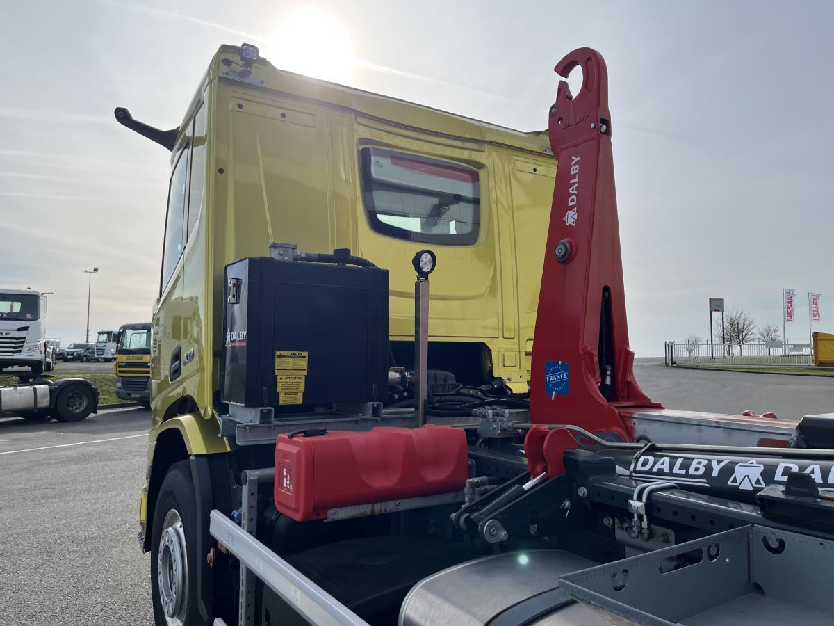 DAF XD 450 FAN - Camion ampliroll: photos 4 DAF XD 450 FAN - Camion ampliroll: photos 4