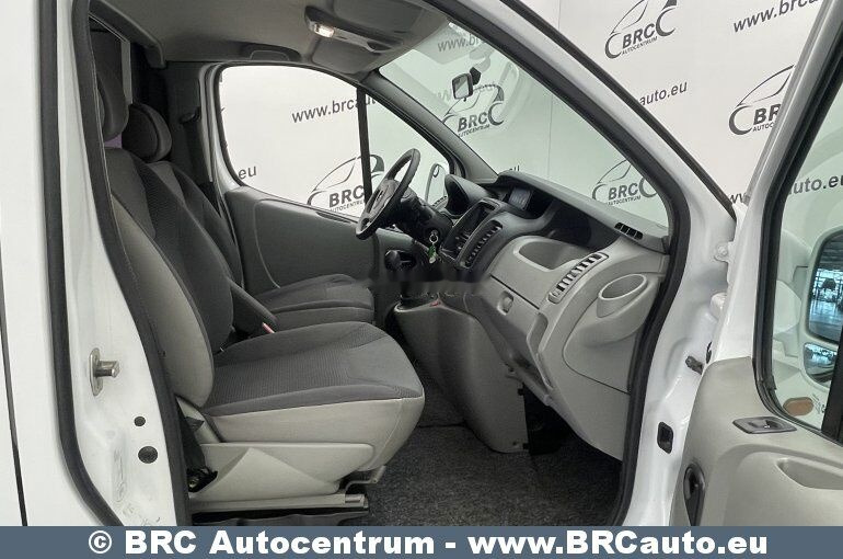 Opel Vivaro 2.5 CDTI - Camping-car: photos 4 Opel Vivaro 2.5 CDTI - Camping-car: photos 4