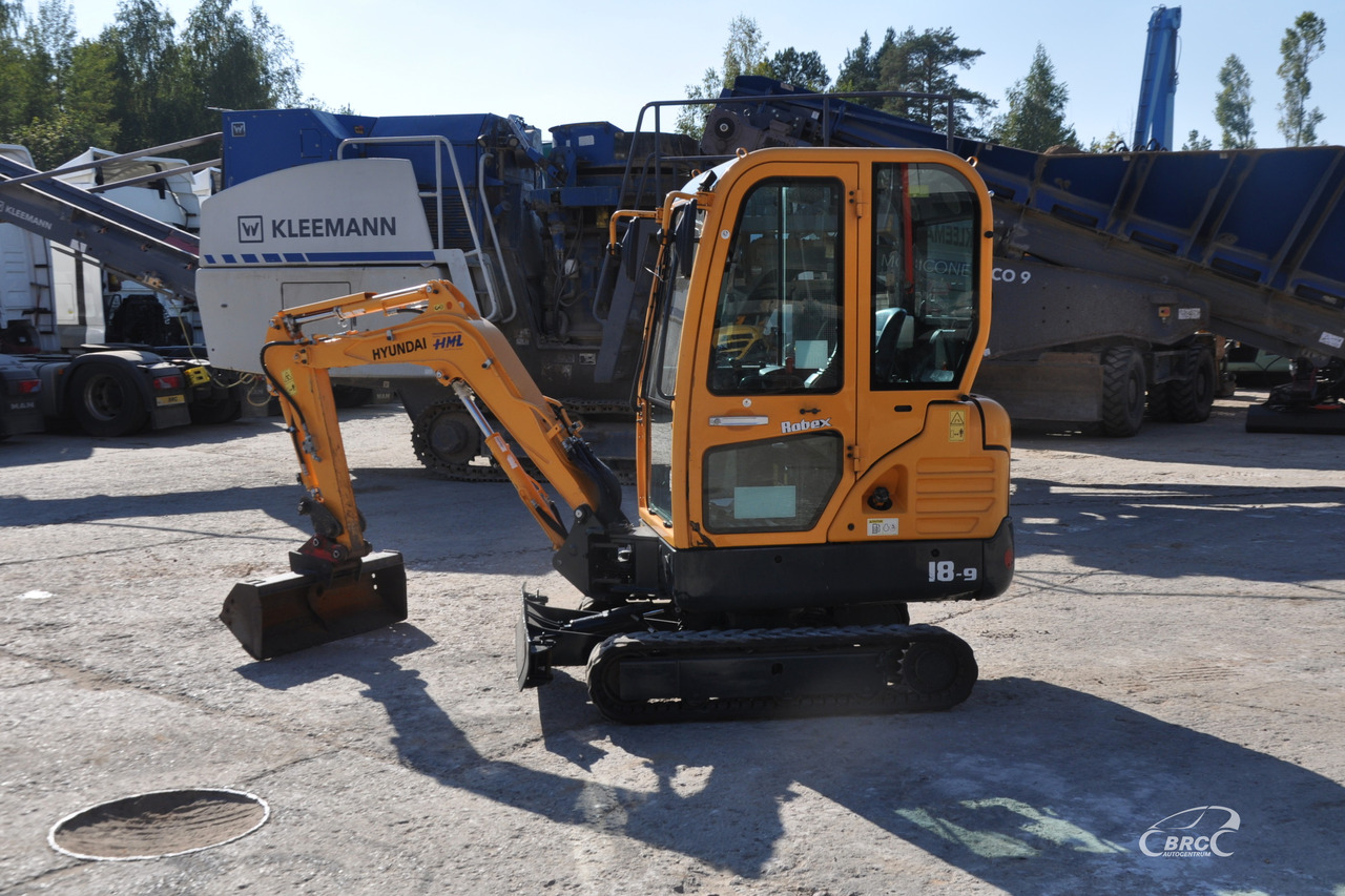 Hyundai R18-9 - Mini pelle: photos 3 Hyundai R18-9 - Mini pelle: photos 3
