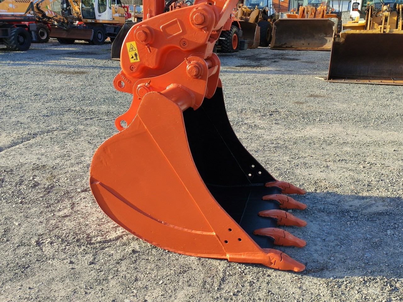 Hitachi ZX140 Koparka Kołowa - Pelle sur pneus: photos 5 Hitachi ZX140 Koparka Kołowa - Pelle sur pneus: photos 5
