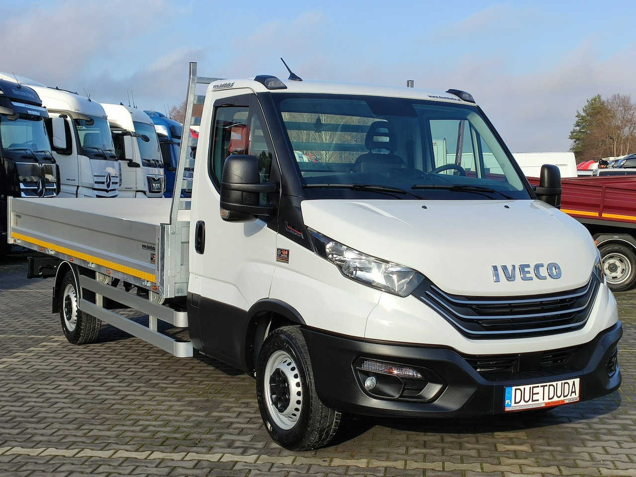 Iveco Daily 35S16 V - Utilitaire plateau: photos 4 Iveco Daily 35S16 V - Utilitaire plateau: photos 4