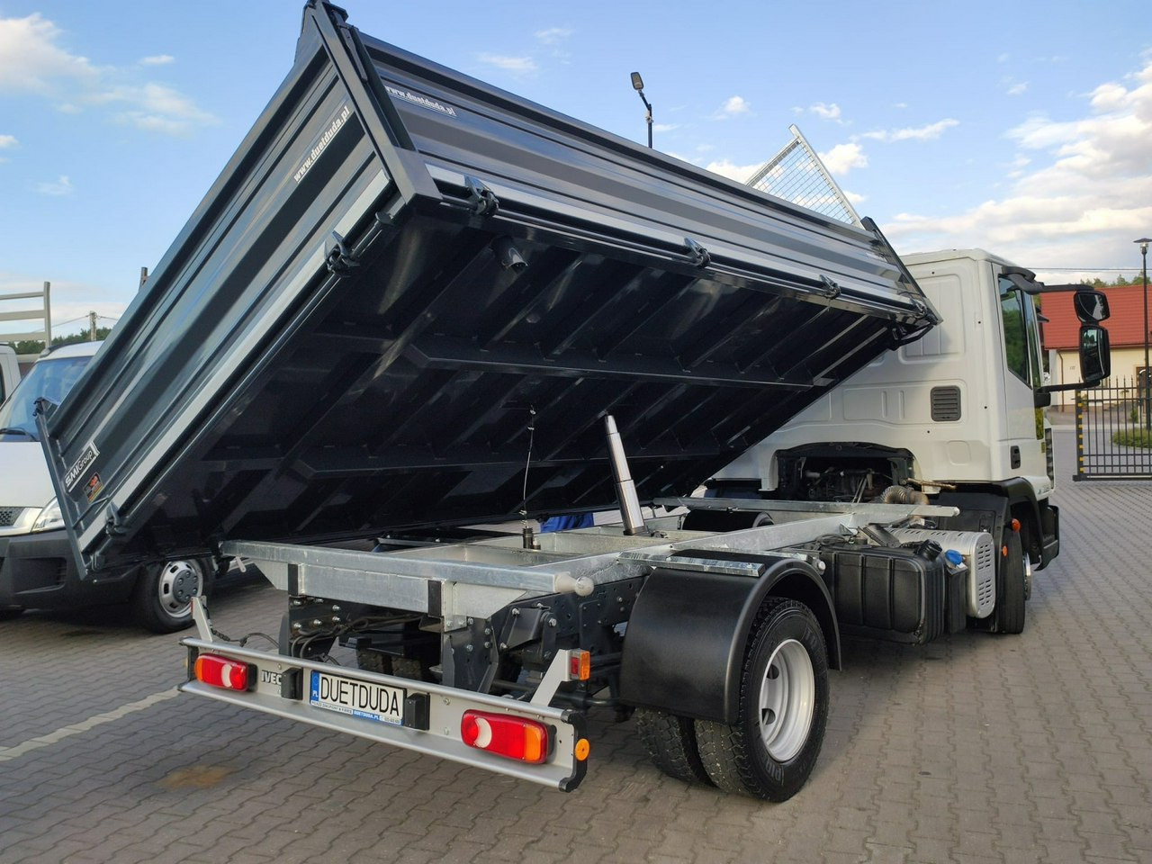 Iveco Eurocargo 80EL18 E5 Super Stan UNIKAT !!! - Camion benne: photos 4 Iveco Eurocargo 80EL18 E5 Super Stan UNIKAT !!! - Camion benne: photos 4