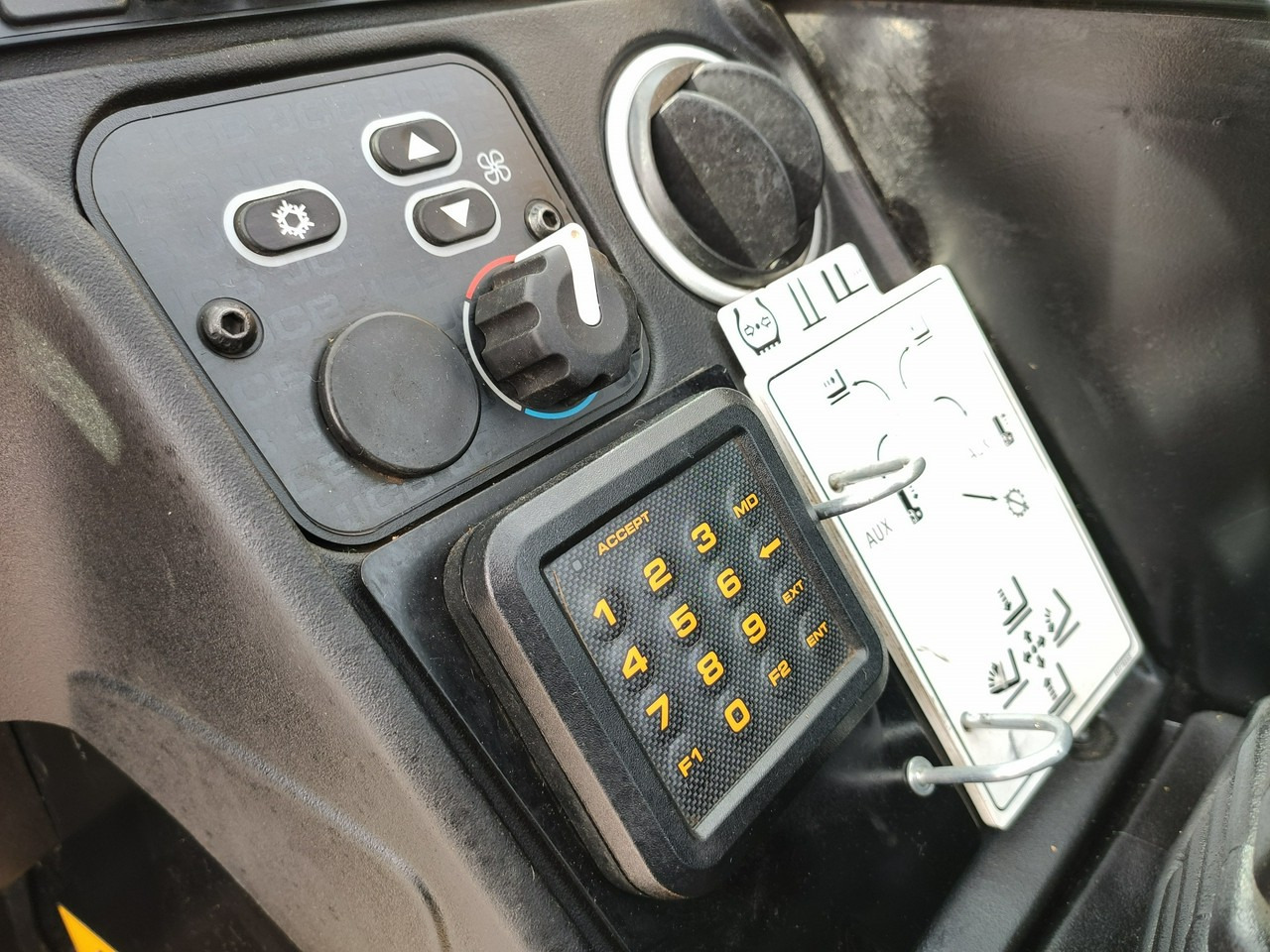 Chariot télescopique JCB 531-70 Stage V Klimatyzacja Sterowanie Joystick na GWARANCJI !!!: photos 29 Chariot télescopique JCB 531-70 Stage V Klimatyzacja Sterowanie Joystick na GWARANCJI !!!: photos 29