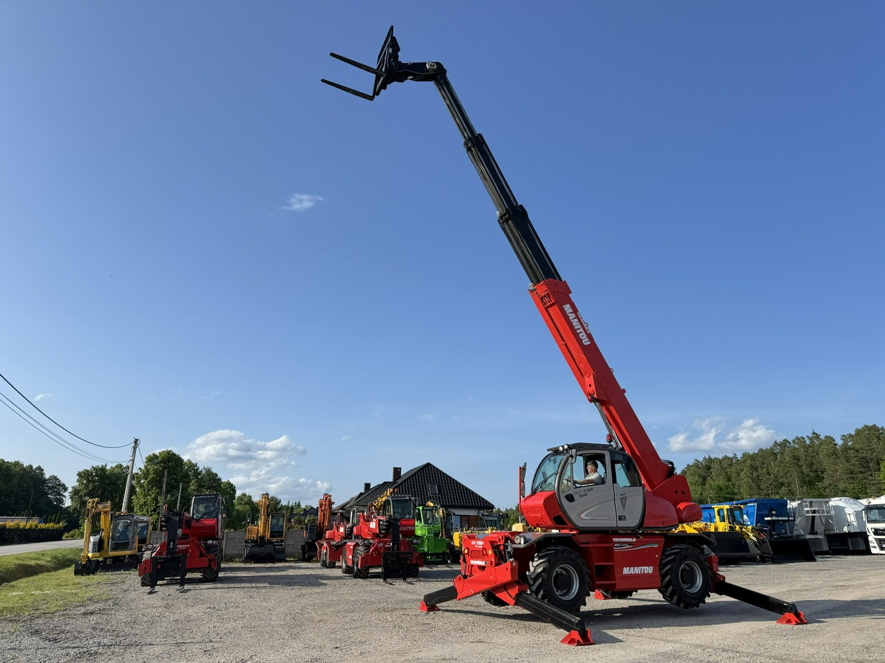 Manitou MRT 2150 ROTO Ładowarka Teleskopowa Obrotowa 2550 - Chariot télescopique: photos 1 Manitou MRT 2150 ROTO Ładowarka Teleskopowa Obrotowa 2550 - Chariot télescopique: photos 1