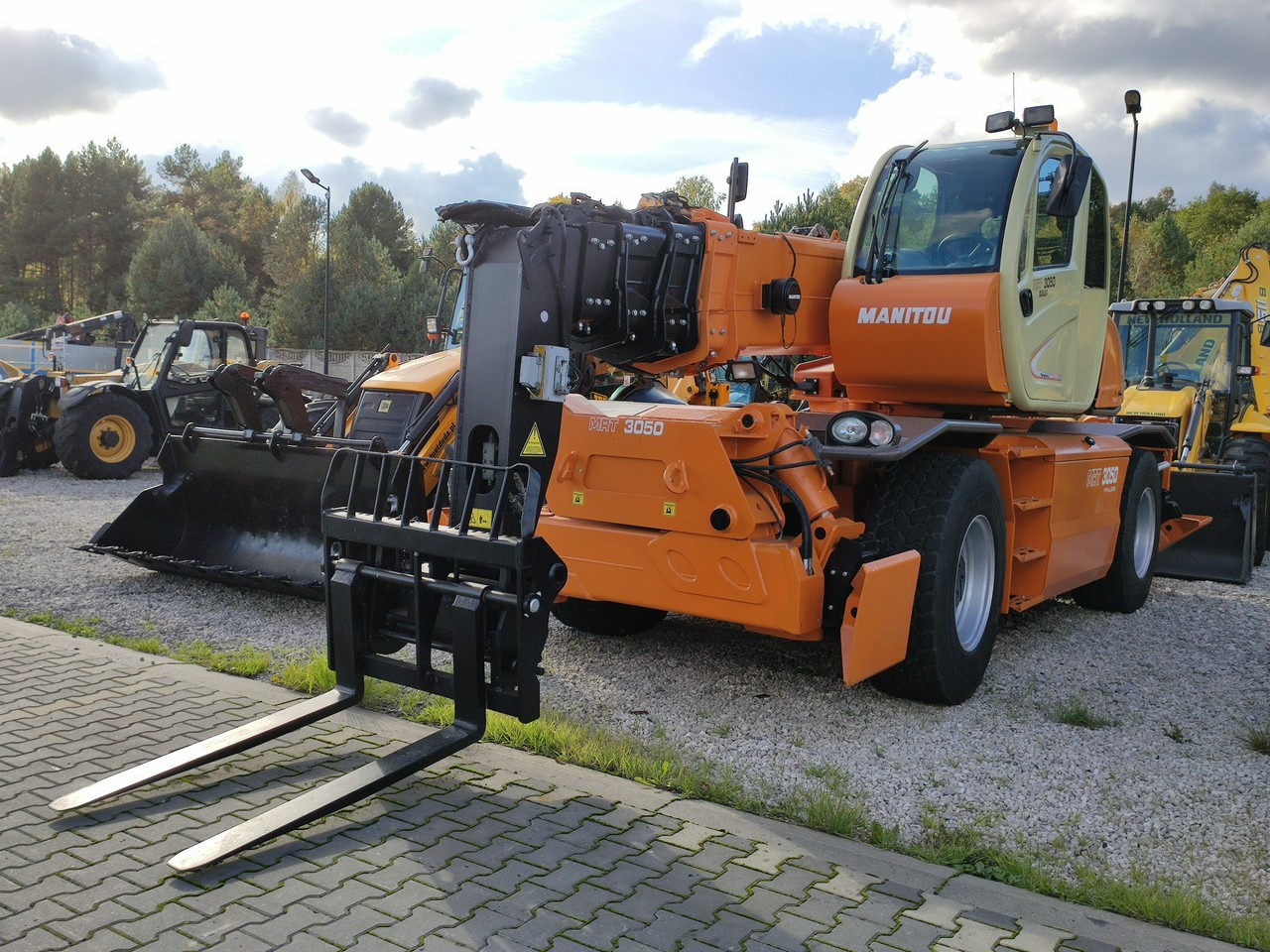 Manitou Wózek Jezdniowy Podnośnikowy Obrotowy - Chariot télescopique: photos 2 Manitou Wózek Jezdniowy Podnośnikowy Obrotowy - Chariot télescopique: photos 2