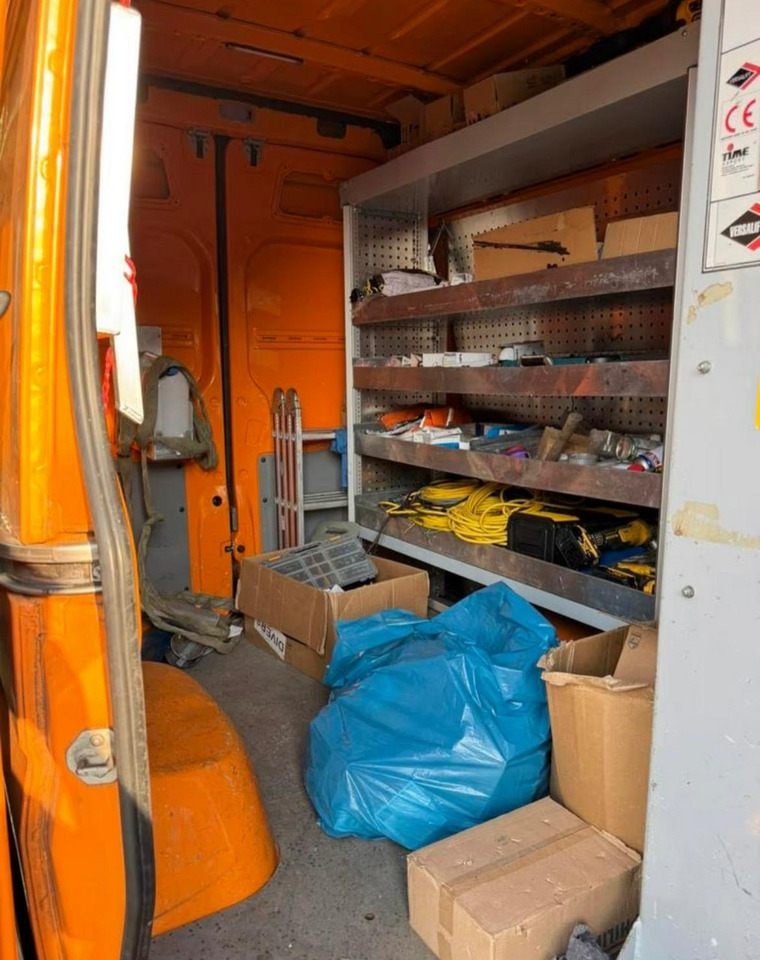 Mercedes Sprinter - Camion avec nacelle: photos 3 Mercedes Sprinter - Camion avec nacelle: photos 3