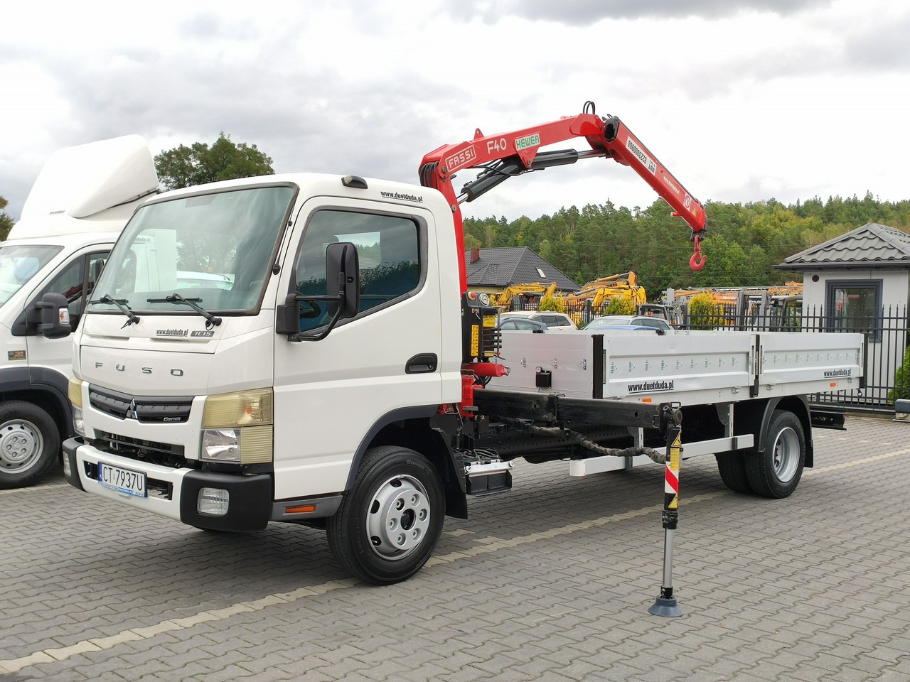 Mitsubishi Canter Fuso 7C15 3.0/150KM HDS FASSI F40 UNIKAT Super Stan !!! - Camion plateau, Camion grue: photos 2 Mitsubishi Canter Fuso 7C15 3.0/150KM HDS FASSI F40 UNIKAT Super Stan !!! - Camion plateau, Camion grue: photos 2