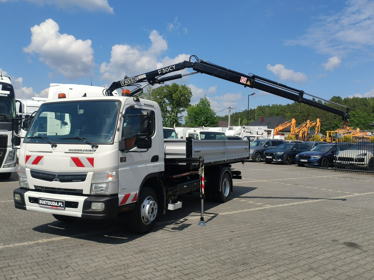 Mitsubishi Canter Fuso 9C18 3.0/180KM Automat, HDS FASSI F30 Wywrotka 3-str - Camion benne: photos 1 Mitsubishi Canter Fuso 9C18 3.0/180KM Automat, HDS FASSI F30 Wywrotka 3-str - Camion benne: photos 1