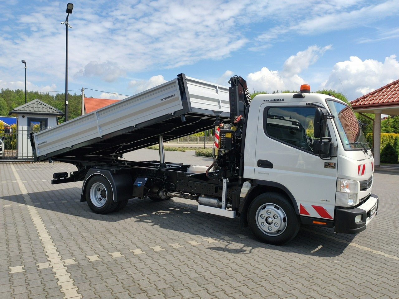 Mitsubishi Canter Fuso 9C18 3.0/180KM HDS FASSI F30 Wywrotka 3-stronna - Camion benne: photos 5 Mitsubishi Canter Fuso 9C18 3.0/180KM HDS FASSI F30 Wywrotka 3-stronna - Camion benne: photos 5