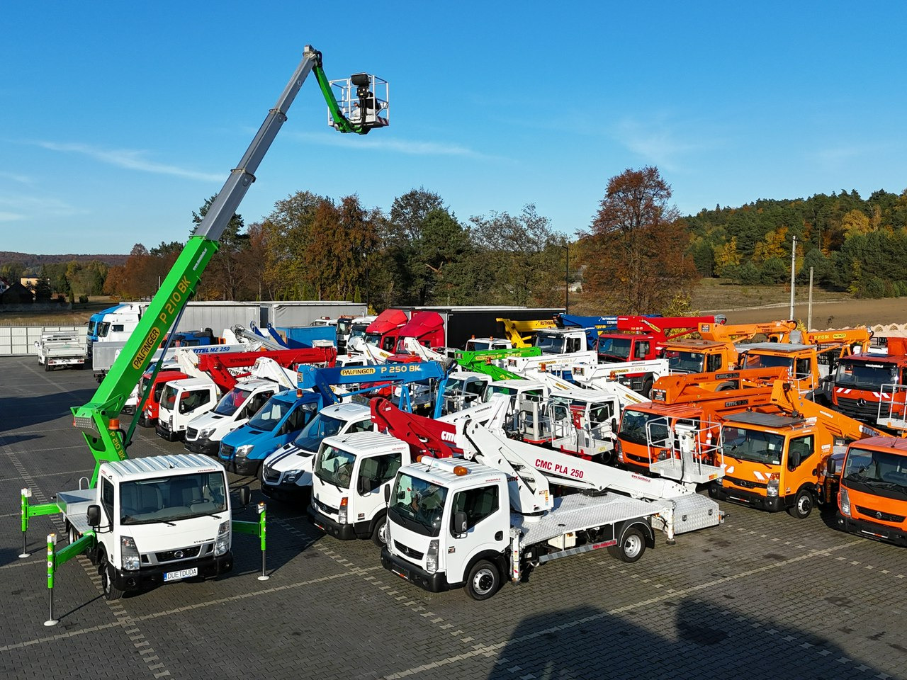 Nissan Cabstar Zwyżka Podnośnik Koszowy PALFINGER P210 BK UDT - Camion avec nacelle: photos 3 Nissan Cabstar Zwyżka Podnośnik Koszowy PALFINGER P210 BK UDT - Camion avec nacelle: photos 3