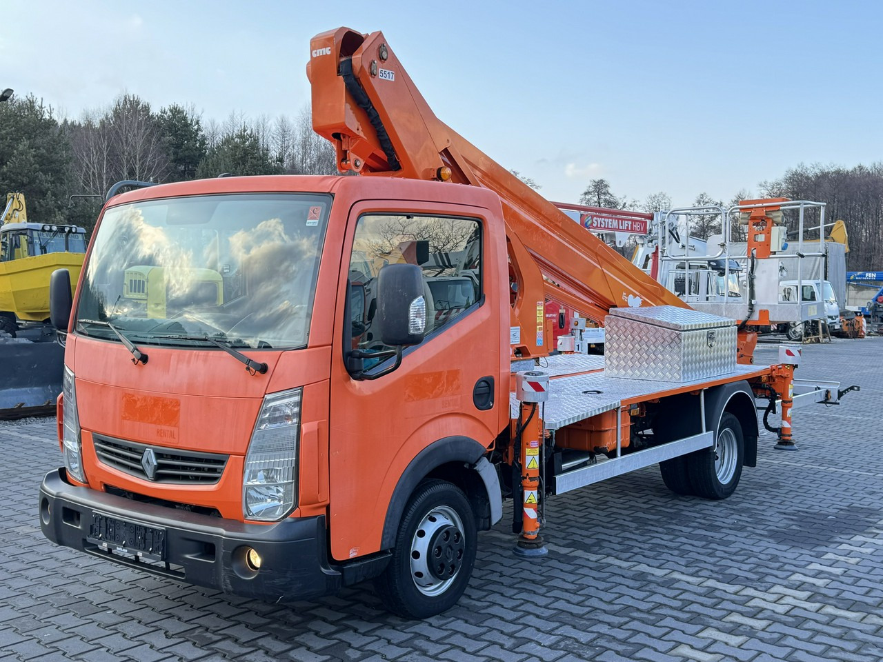 Renault Maxity - Camion avec nacelle: photos 2 Renault Maxity - Camion avec nacelle: photos 2