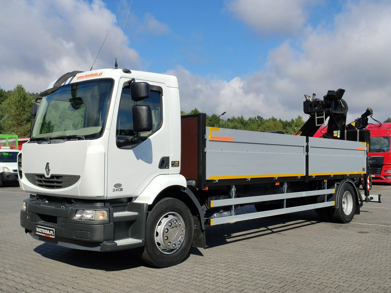 Renault Midlum 180.240DXI + HDS HYVA HB170E2 Udzwig 3.6Tony - Camion plateau, Camion grue: photos 2 Renault Midlum 180.240DXI + HDS HYVA HB170E2 Udzwig 3.6Tony - Camion plateau, Camion grue: photos 2