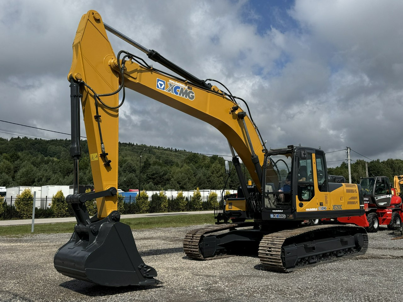 XCMG XE 250C 25ton Bez DPF i Adblue Stan Jak Nowy Dostępny od Ręki - Pelle sur chenille: photos 3 XCMG XE 250C 25ton Bez DPF i Adblue Stan Jak Nowy Dostępny od Ręki - Pelle sur chenille: photos 3