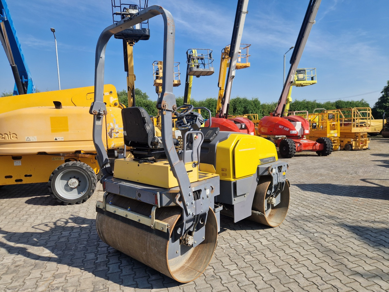 DYNAPAC CC 1300 - Compacteur: photos 4 DYNAPAC CC 1300 - Compacteur: photos 4