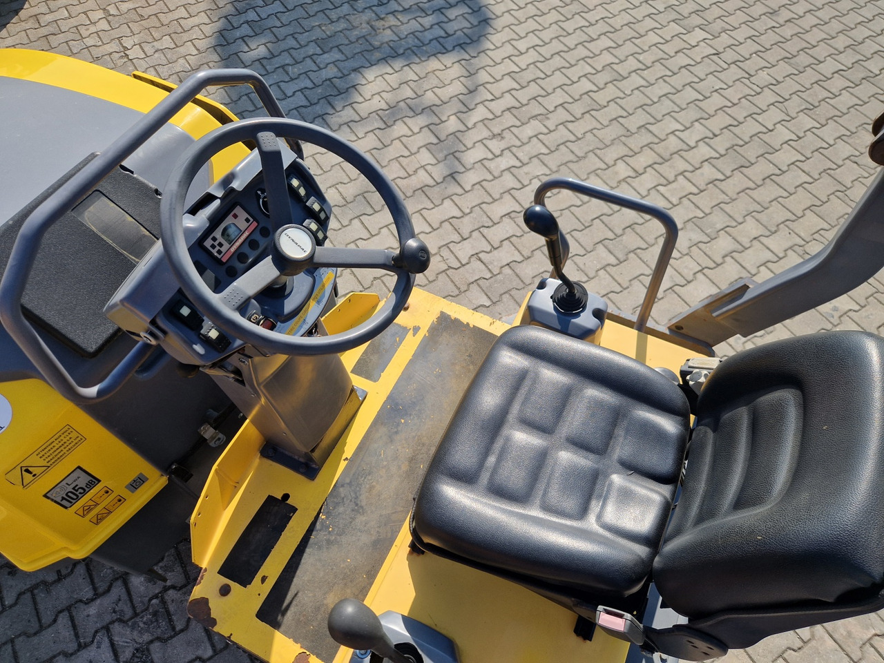 DYNAPAC CC 1300 - Compacteur: photos 5 DYNAPAC CC 1300 - Compacteur: photos 5