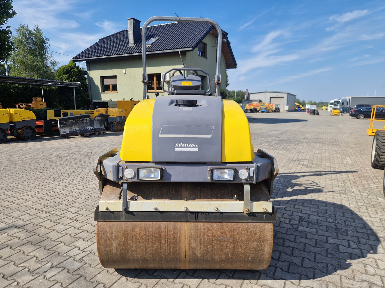 DYNAPAC CC 1300 - Compacteur: photos 2 DYNAPAC CC 1300 - Compacteur: photos 2
