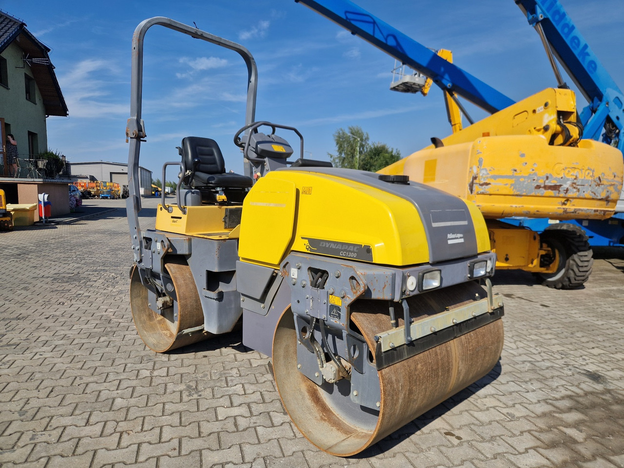 DYNAPAC CC 1300 - Compacteur: photos 1 DYNAPAC CC 1300 - Compacteur: photos 1