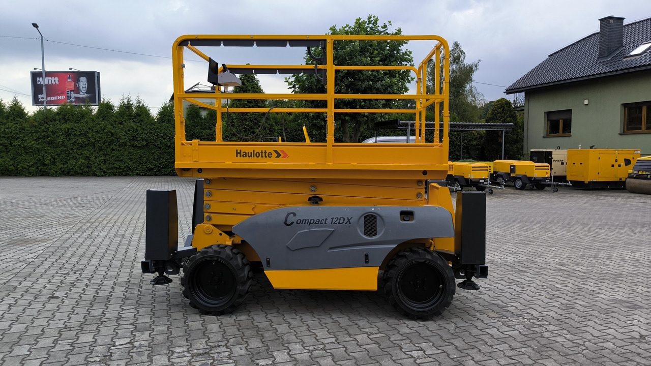 HAULOTTE Compact 12 DX - Nacelle ciseaux: photos 5 HAULOTTE Compact 12 DX - Nacelle ciseaux: photos 5