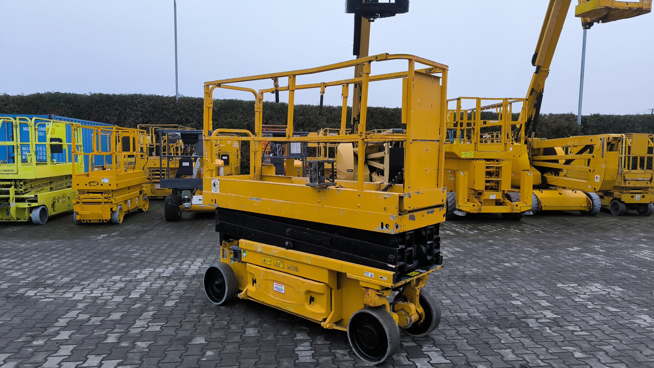 JLG 2030 ES - Nacelle ciseaux: photos 2 JLG 2030 ES - Nacelle ciseaux: photos 2