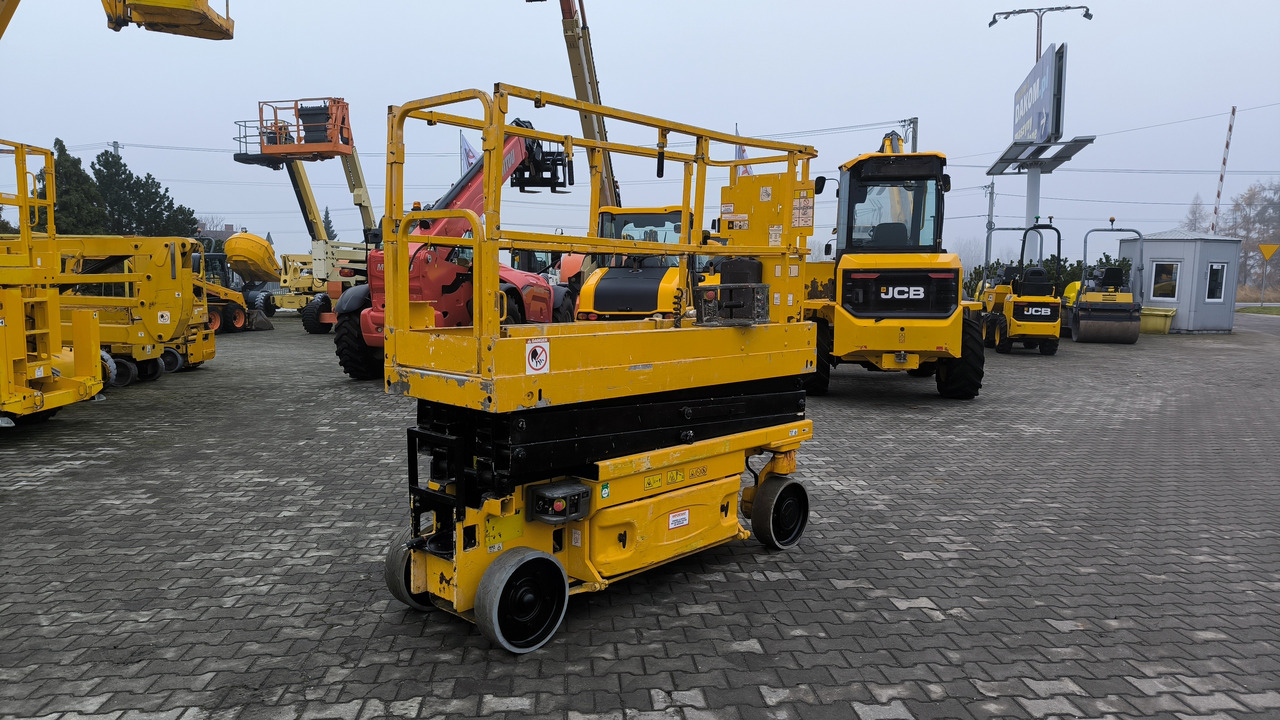 JLG 2030 ES - Nacelle ciseaux: photos 1 JLG 2030 ES - Nacelle ciseaux: photos 1