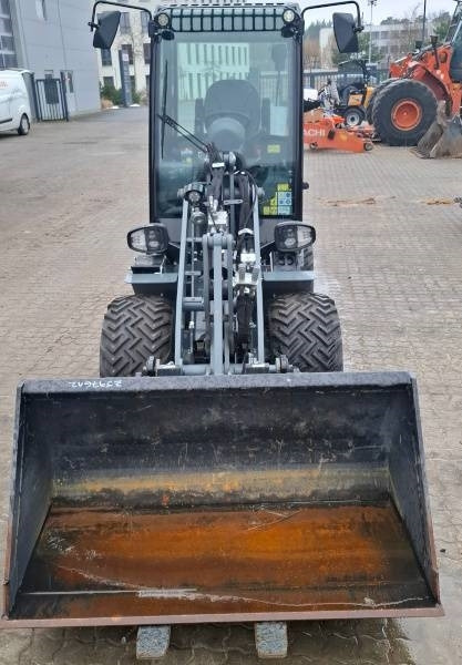 Giant G 2700 E X-Tra Elektro - Mini chargeuse: photos 2 Giant G 2700 E X-Tra Elektro - Mini chargeuse: photos 2