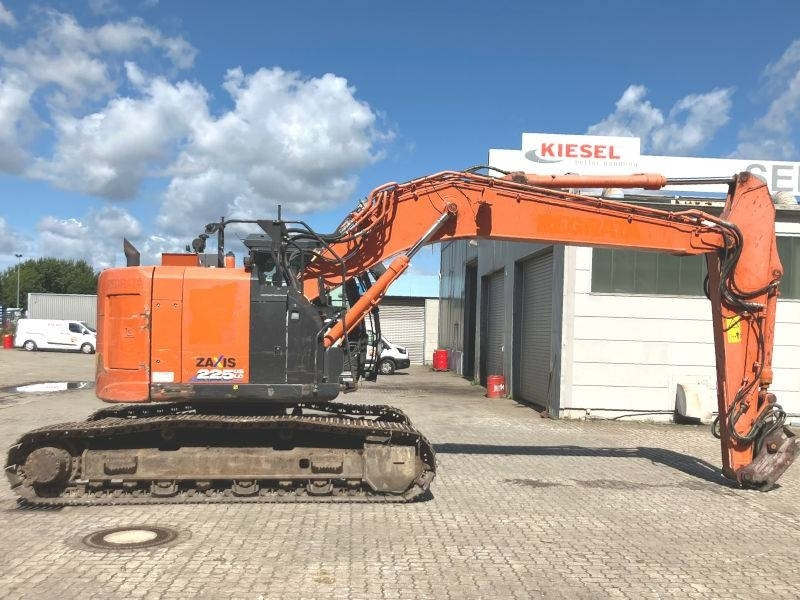Hitachi ZX 225 US LC-6 - Pelle sur chenille: photos 5 Hitachi ZX 225 US LC-6 - Pelle sur chenille: photos 5