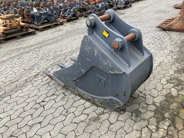 Triga 700mm - Godet pour pelle: photos 1 Triga 700mm - Godet pour pelle: photos 1